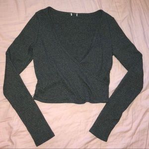 Knit v-neck wrapped long sleeve crop top
